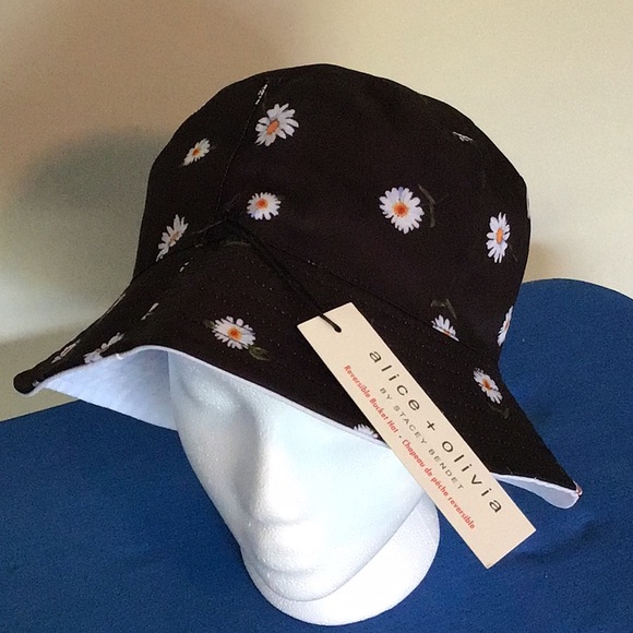 Alice + Olivia Accessories - Alice and Olivia woman’s reversible summer bucket hat new with tags